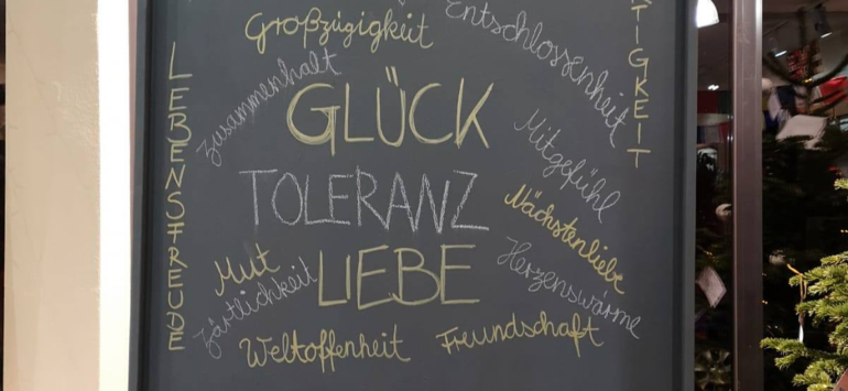 Tschüss, Pfiati, Lebwohl du altes Jahr!